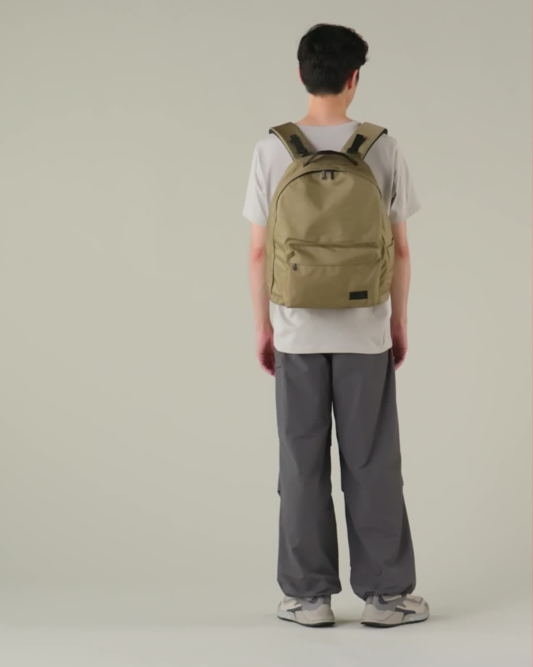 THE NORTH FACE デイパック　クラシックカーキー THE NORTH FACE（ザ ノースフェイス） ラウンディ キッズ 22L
