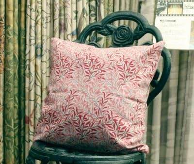 Fabric by ベストオブモリス クッションカバー 45×45cm H ウイローボウ