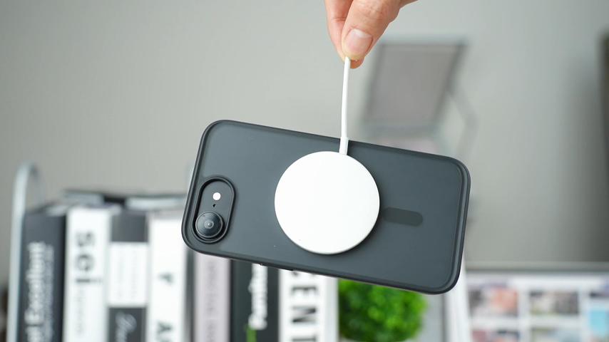 Amazon | TORRAS iPhone 17e/16e 用 ケース【透明度爆上がり・高强力