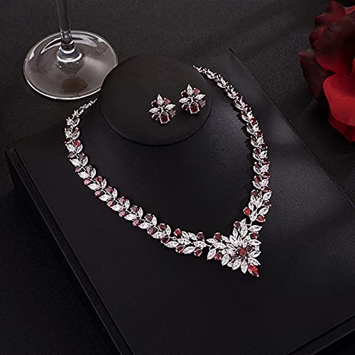 Conjunto de collar y pendientes de zirconia cúbica con diseño de hoja para novia