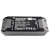 El foco dispone de 5 LED SMD integrados de 10 W de alta luminosidad para un consumo energético reducido. Temperatura de luz disponible: 3000 K, luz cálida de 800 lúmenes.