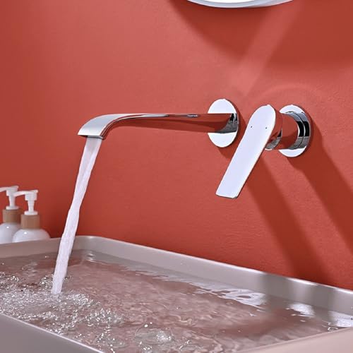 Robinet de lavabo cascade or brossé pour une salle de bains moderne et zen