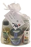 pack gourmet con aceite de oliva, vinagre de jerez, crema de queso fundido de oveja y vaca y bolsa de organza