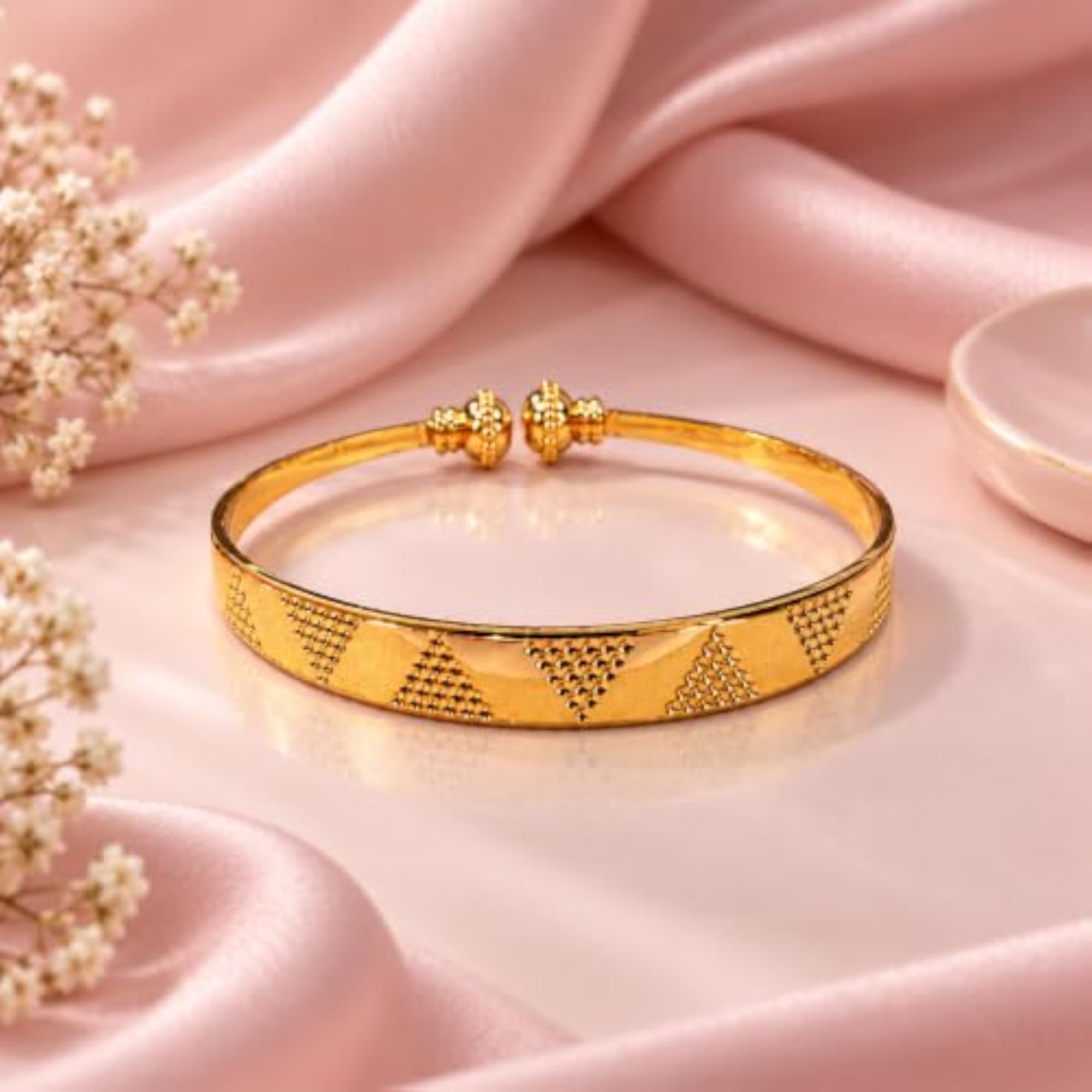 Plated Openable Kada Bracelet, Elegant Design for Gifting