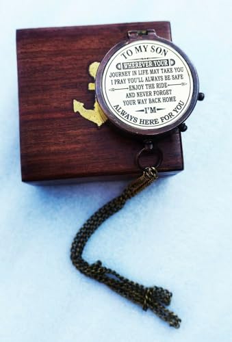 Brújula personalizada con mensaje inspirador para hijo, brújula de latón grabada con caja de madera miniatura 2