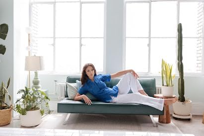 Mojito Collection Women's Cotton Blend Classic Short Sleeve 4-Pocket Guayabera - Image 6