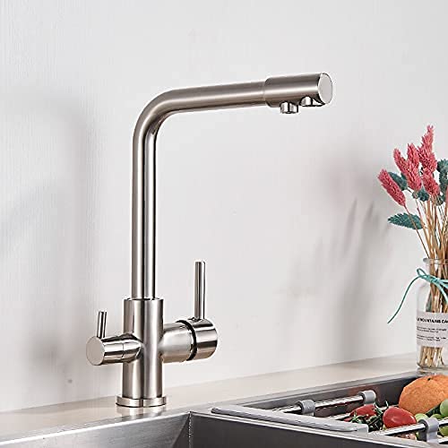 Robinet de cuisine noir et purificateur d'eau pour cuisiner sainement au quotidien