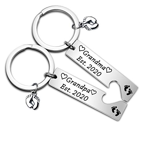 Pregnancy Announcement Gifts Daddy and Mommy Est 2020 Keychain Set New Parents Gift Mommy to Be Gift First Time Dad Gifts with Baby Footprint Charm (Est 2020 Grandpa& Grandma)