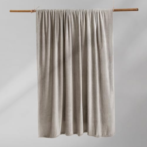 DecoKing Kuscheldecke 150x200 cm Cappuccino Decke Microfaser Tagesdecke Fleece weich sanft kuschelig beige Mic