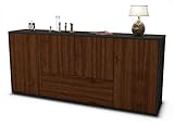 Unser Sideboard ist der Allrounder unter den Kommoden. Die mittlere Höhe kann überall eingesetzt werden. Verwendet wird es oft als Wohnzimmerschrank, Wäscheschrank oder Flurmöbel. Egal für welchen Raum, ob Esszimmer, Flur, Küche, Wohn-, Kinder- oder Schlafzimmer, unsere Sideboards lassen sich vielseitig einsetzen. Gestalte Deine Wohnräume individuell und mordern.