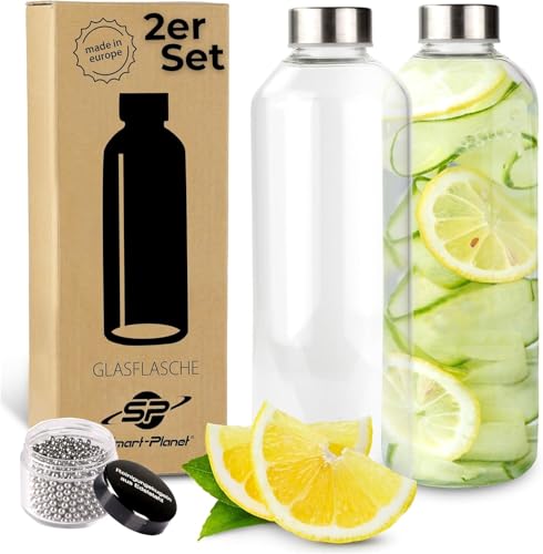 Smart-Planet Juego de 2 botellas de cristal de alta calidad – Botella de cristal de borosilicato – 1 botella de cristal con tapa de metal en aspecto de acero inoxidable – con bola de limpieza para