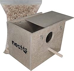 Nido para Periquitos con Viruta para la Cama, Casi...: Madera DM y Cama de Viruta- 🐦El nido está construido con madera de DM. Tiene una superficie lisa y una textura clara. Diseño Practico - 🐦 En el interior del nido tenemos un hueco especial para los huevos. El cierre de la tapita de arriba evita que lo...