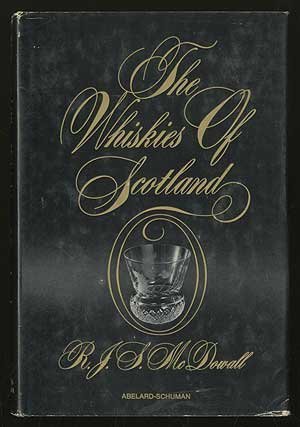 Télécharger The whiskies of Scotland livre En ligne
