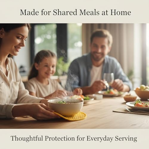 Image of Signamio Silicone Mat for Kitchen - Pack of 4 Round Heat Mats - Coasters for Dining Table for Hot Pots - Durable Trivet Mat for Versatile Use