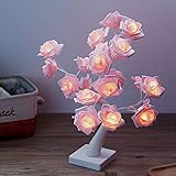 🌸【Zusätzliches Festlicht】Die dekorativen Rosenblüten sind mit je einem warmweißen LED Licht versehen schaffen Sie eine warme und romantische Atmosphäre. Perfekt Dekoration für Weihnachten, Valentinstag, Hochzeit und andere Aktivitäten. Perfekt als Dekoration für Zuhause, Schlafzimmer, Wohnzimmer und Kinderzimmer sowie Balkonfenster .