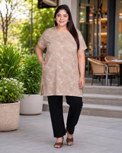 Image of In Love Women's All-Over Printed Cotton Plus Size Longline T-Shirt with Pockets