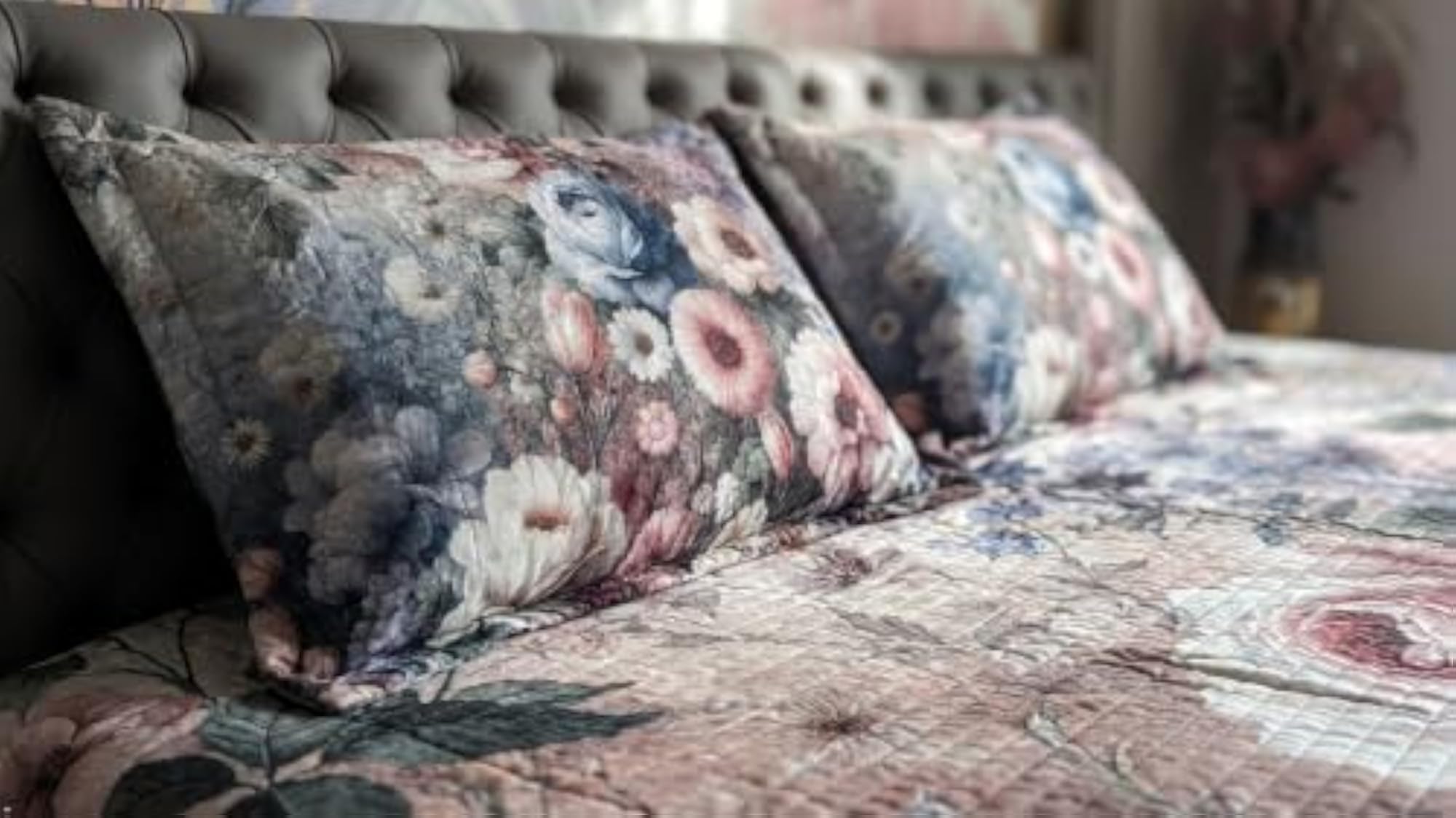 Floral Print Quilted Bedspread Set with 2 Pillow Covers