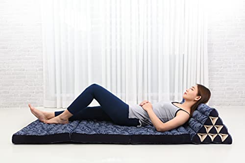 Image of Leewadee 3-Fold Mat XXL with Triangle Cushion - Firm TV Pillow, Foldable Mattress with Cushion Made of Eco-Friendly Kapok, 67 x 31 inches, Blue White
