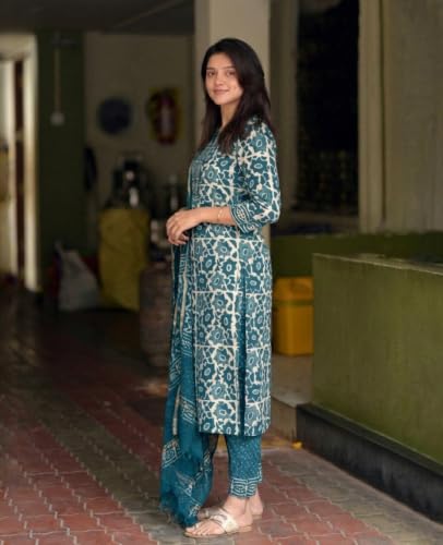 Image of KLOSIA Women's Printed Straight Kurta and Pant with Dupatta Set