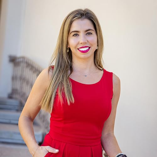 Close Up Radio Spotlights Executive Coach Briana Mascaro of Sophos