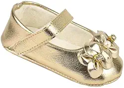 Sapatilha Bebê Mania Dourada com Charmoso Detalhe de Flor - Elegância e Conforto para Todas as Ocasiões. Ideal para completar o visual do bebê com estilo, segurança e delicadeza