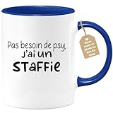 staffie bully bleu chiot OSEZ CE CADEAU INSOLITE D'ANNIVERSAIRE : Trouver une idée cadeau d'anniversaire n'est pas facile, nous sommes d'accord ! Un cadeau d'anniversaire est intimement lié à la personne concernée : plutôt une retraitée avec un chien à la maison ? ou votre meilleure amie dresseuse de chien à ses heures perdues ? Cela tombe bien car notre mug insolite conviendra pour tous les âges, de 6 ans à 99 ans !