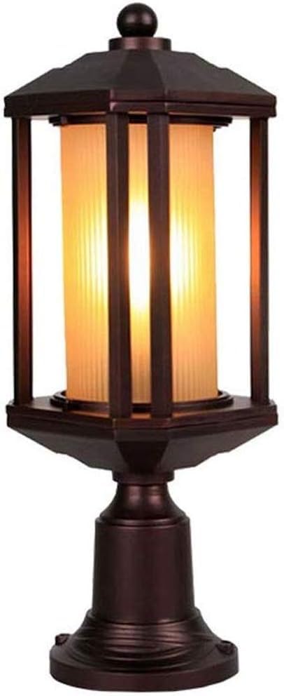 Pilier lumineux extérieur pour sécuriser la porte de patio et valoriser l'allée