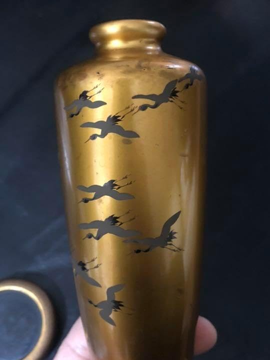 極上品◼️蔵から出てきた謎の黄金の蒔絵壺、蒔絵壷、骨董品、古美術品です。 蔵から出てきた謎の黄金の蒔絵壺蒔絵壷骨董品古