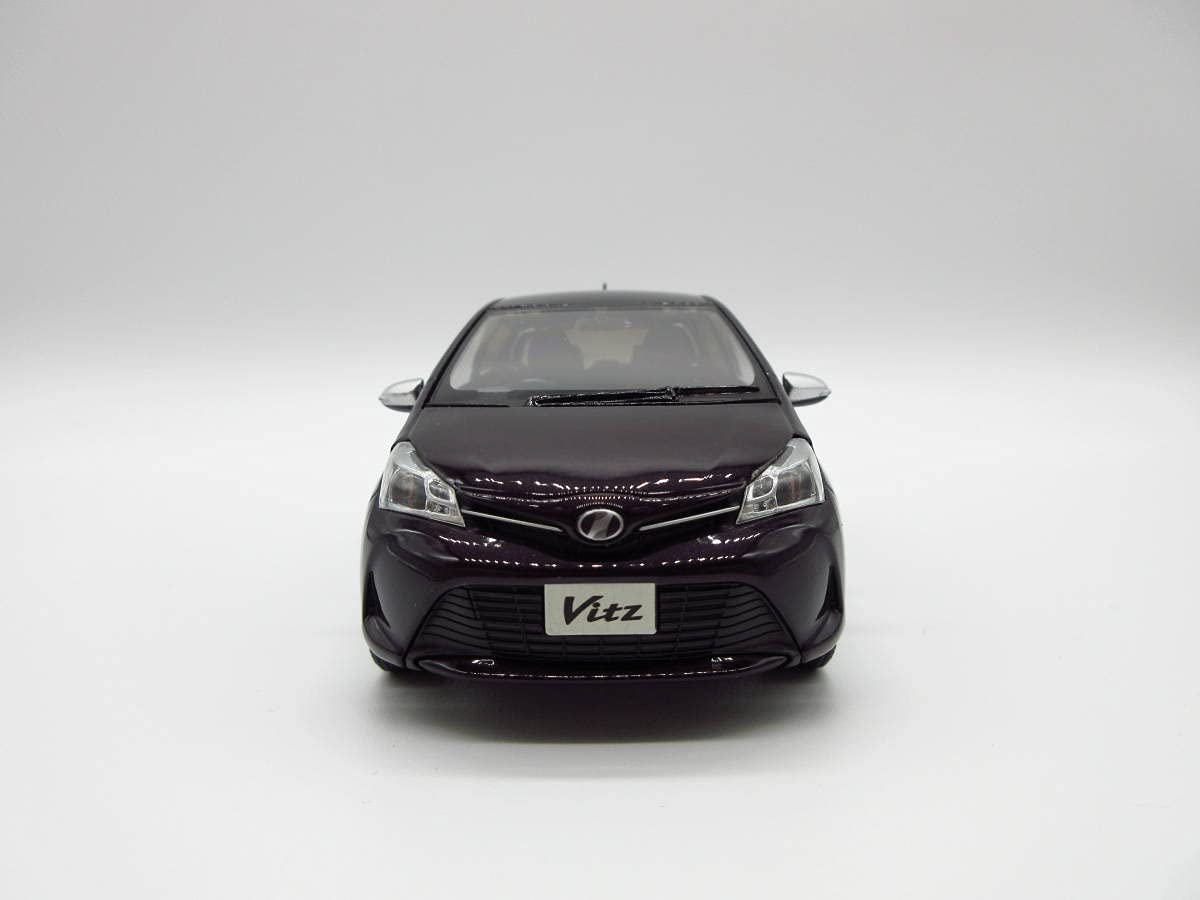 Amazon.co.jp: 1/30 トヨタ ヴィッツ ヴィッツジュエラ 中期 ボルドー