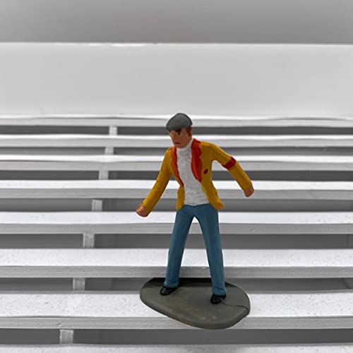 Greenhills F1011 Scalextric Carrera Standing Man Spectator 1.32 Scale Hand Painted - New