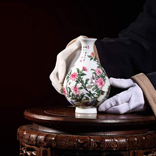 Vase en céramique blanc pour raviver une décoration de table trop terne