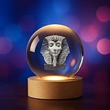 Plexido 3D Kristallkugel LED – Verschiedene Motive zur Auswahl: Tiere, Kosmonaut, Emojis – Deko-Licht aus Glas mit Holzsockel – Personalisierbar – Geschenkidee (Maske des Pharaos Tutanchamun)