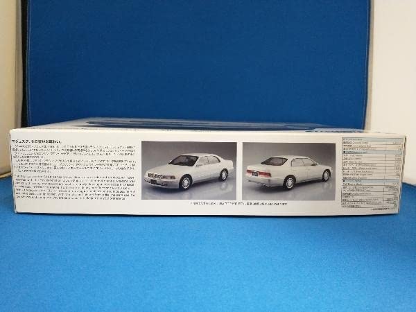 アオシマ1/24プラモデル完成品　UZS141マジェスタ 1/24 GARSON UZS141 マジェスタ '91（トヨタ） - AOSHIMA SCALE