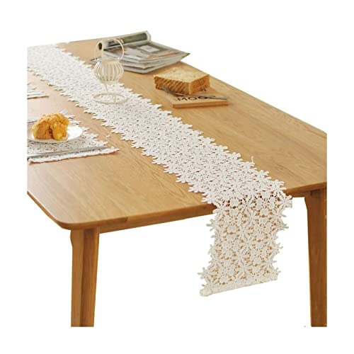Chemin de table en polyester blanc ajouré pour une réception romantique