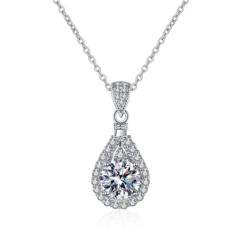 Colliers moissanite élégants pour illuminer vos tenues de soirée et votre quotidien