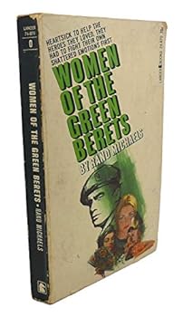 Paperback Women of the Green Berets Book