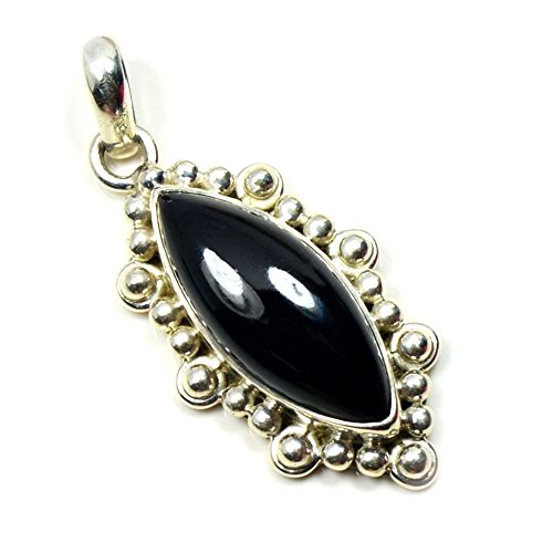 Pendentif Onyx Noir : éliminez le stress avec ce médaillon argent