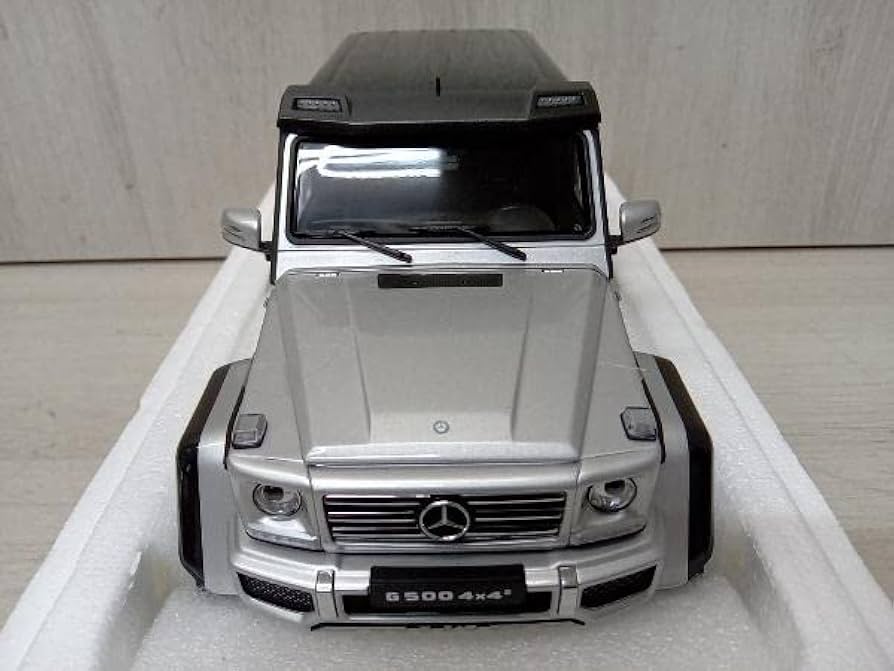 ダイキャスト　1/18メルセデスG WAGEN シリーズ　ボンネットも開けれます ダイキャスト 1/18メルセデスG WAGEN シリーズ ボンネットも