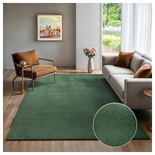 the carpet Rio - Moderner Kurzflor Teppich, weicher und pflegeleichter Anti-Rutsch-Teppich mit 3D-Optik, robust, für Wohnzimmer und Schlafzimmer, Grün, 160 x 220 cm