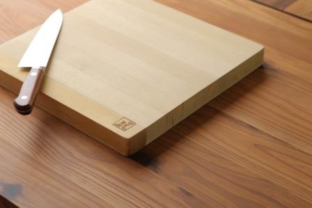 Amazon | 青森ヒバ まな板 [30×30×厚さ3cm継ぎ] | 株式会社ナチュラル