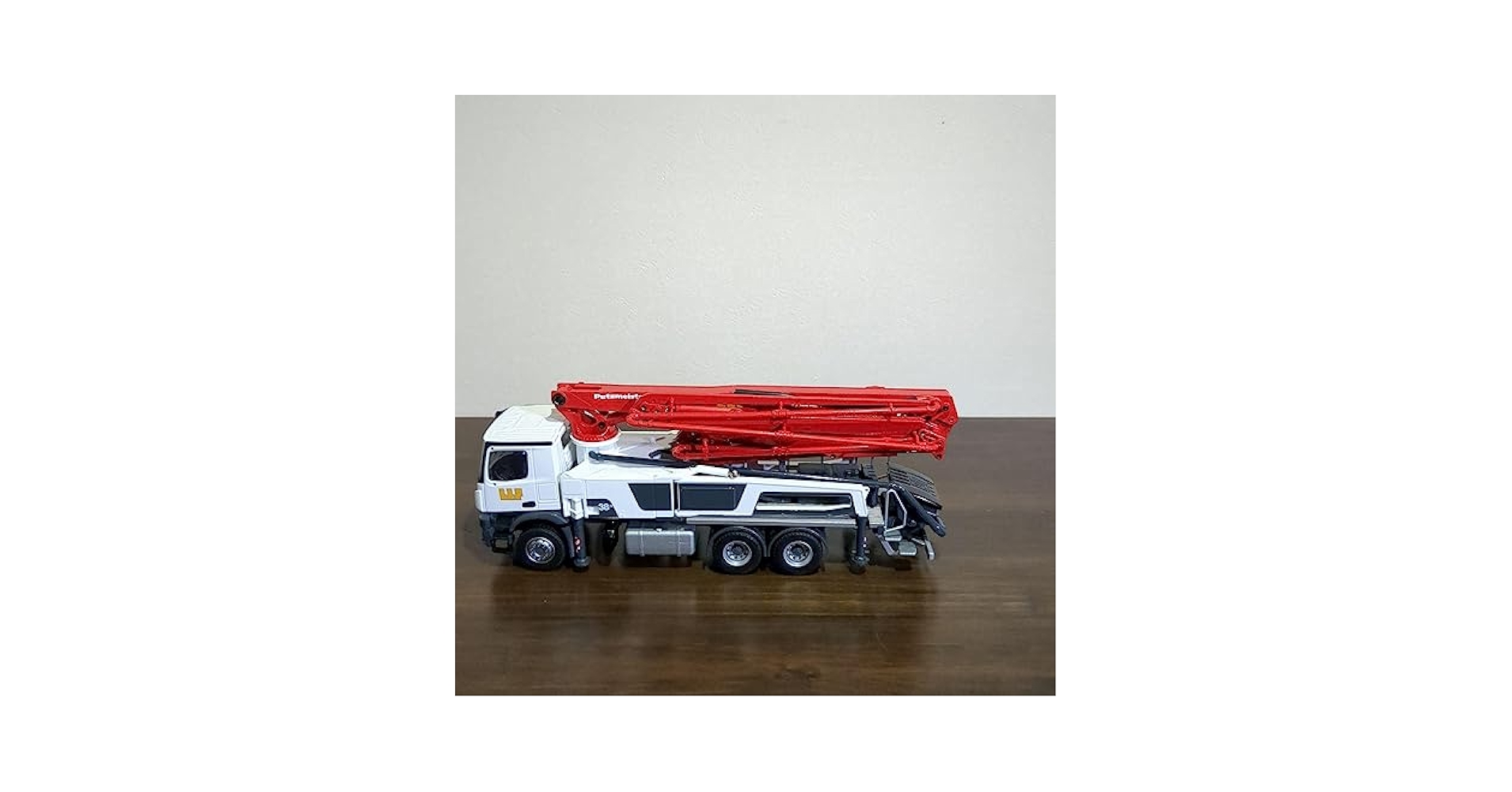 コンラッド SCHWING ポンプ車 1/50 ミニチュア コンラッド SCHWING ポンプ車 1/50 ミニチュア｜Yahoo!フリマ