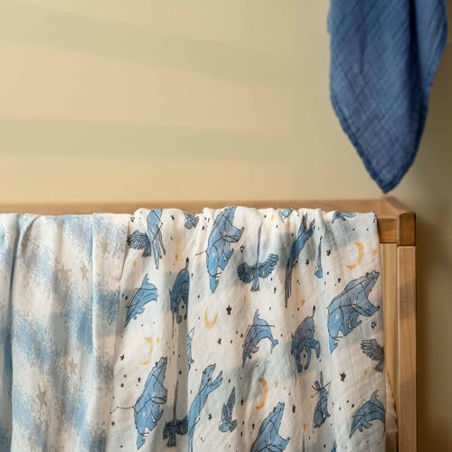 Image of GLLQUEN BABY Muslin Swaddle Blankets 4-Pack Breathable Receiving Blankets (35 inch x 40 inch) Soft Baby Blankets for Girls and Boys Newborn Essentials Muslin Burp Cloths Swaddle Wrap Baby Gift(Star)