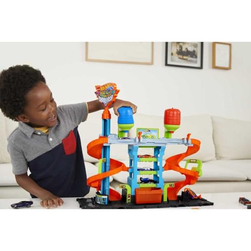 Hot Wheels City HDP05 Mega Tower Car Wash with Colour Changing Effect by Cold and Warm Water, Includes 1 Colour Shifter Toy Car, for Children from 4 Years