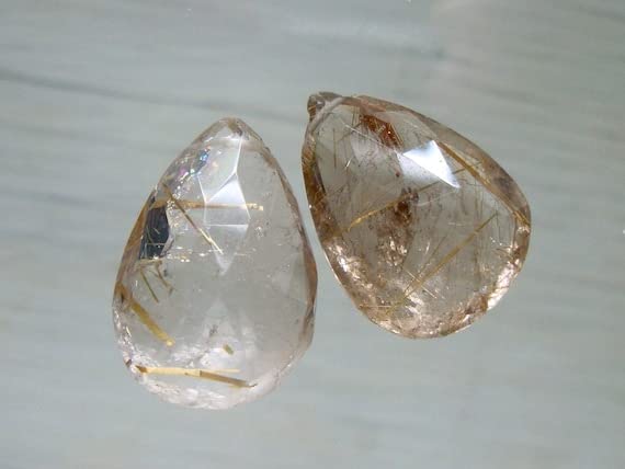 Quartz rutilé doré briolette poire 20x14mm pour création de bijoux