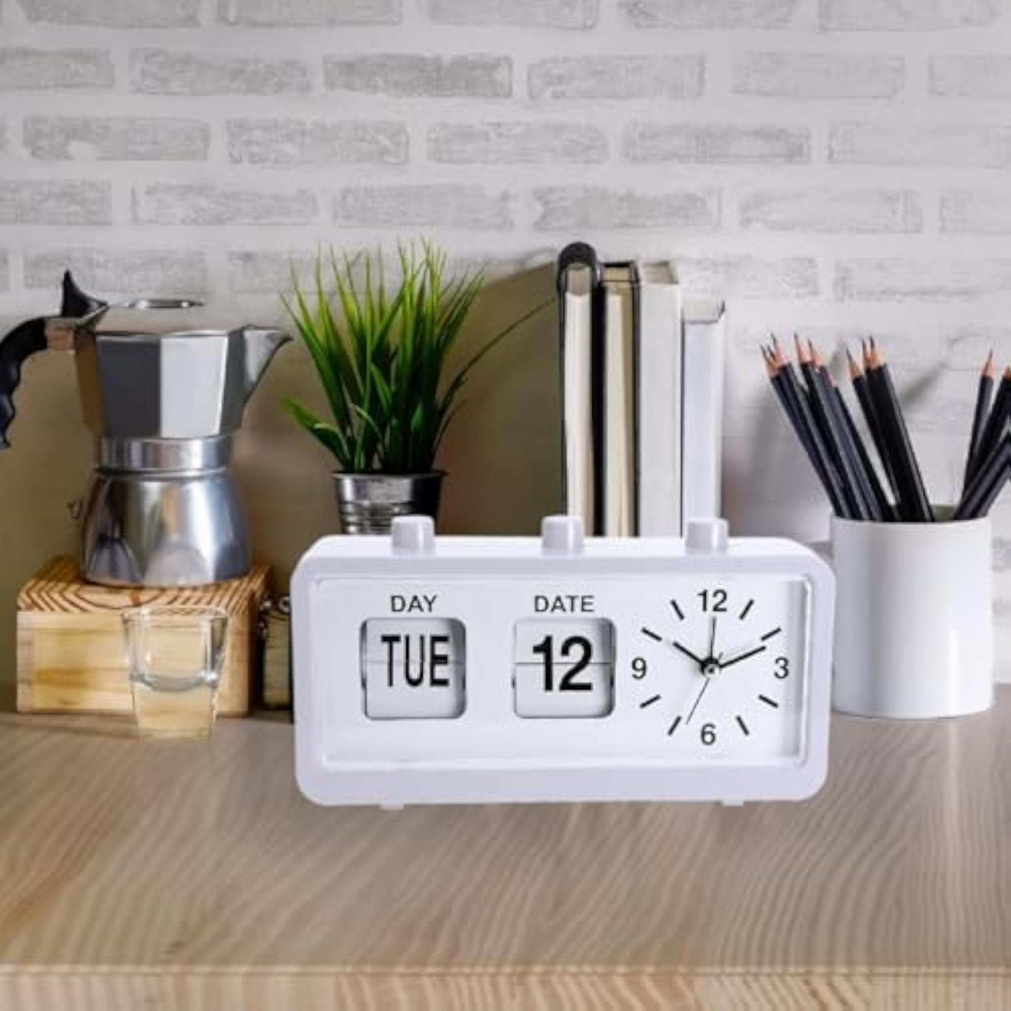 Button Page Turning Table Clock, Unique Centerpiece