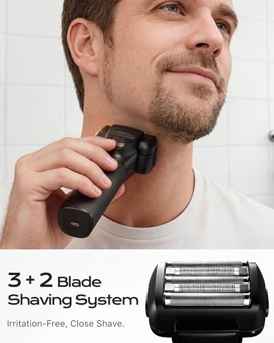 Image of 3 in 1 Shaving Kit and 2-Pack Care Refills