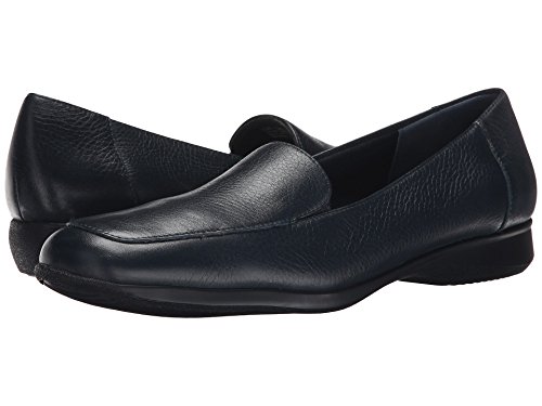 Image of Trotters Women's Jenn Loafer