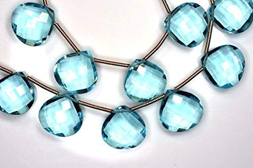 Quartz topaze bleu ciel en coeur 14mm pour créer des bijoux d'été lumineux et frais