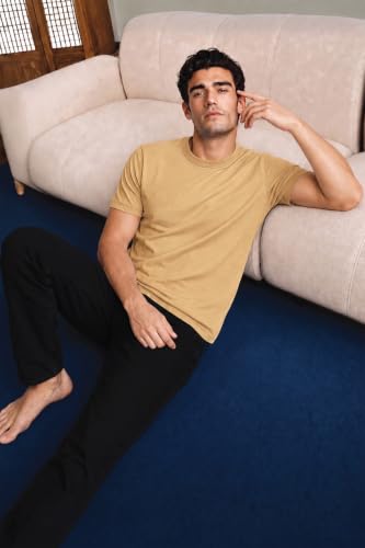 Image of Van Heusen Men's Crew Neck T-Shirt - Soft & Breathable Cotton | Regular Fit | Comfortable Everyday Casual Wear | Short Sleeves | Summer Favorite |Solid Colors | Style 60052|Available in Pack of 1 & 2