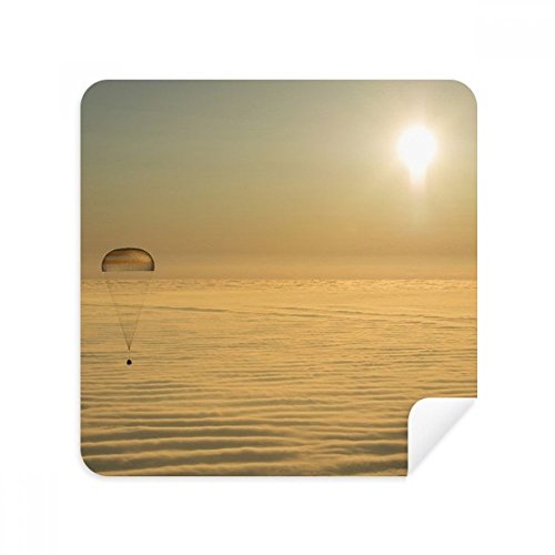 Nettoyage écran téléphone et lunettes avec ce chiffon en suède microfibre pour vue nette toujours